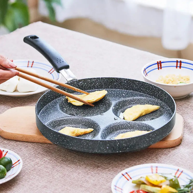 Justcook 24cm 4 Mold Non-Stick Egg Cooker Frying Pan - Black - Home & Garden > Kitchenware