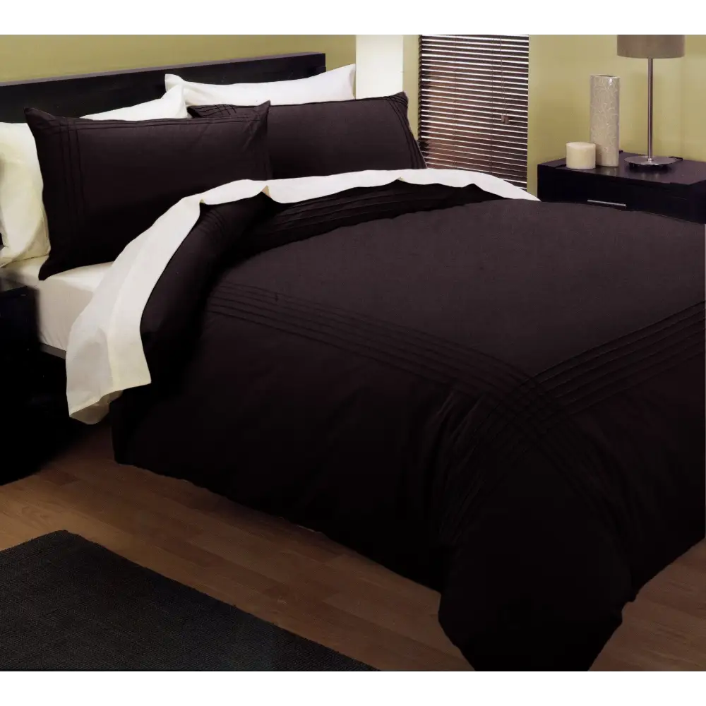 Kingtex Pintuck Quilt Cover Set Chocolate Queen - Home & Garden > Bedding
