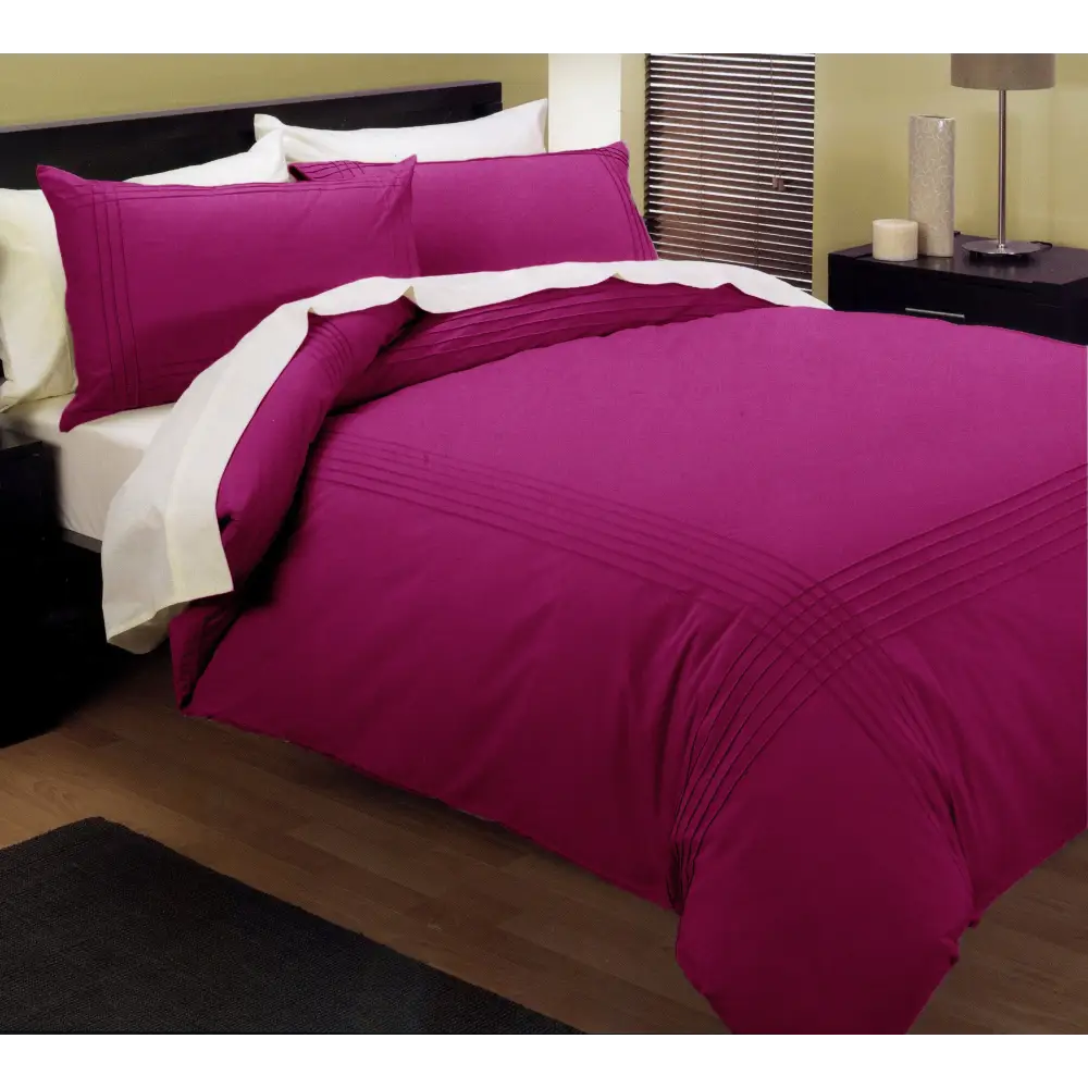 Kingtex Pintuck Quilt Cover Set Fushia Queen - Home & Garden > Bedding