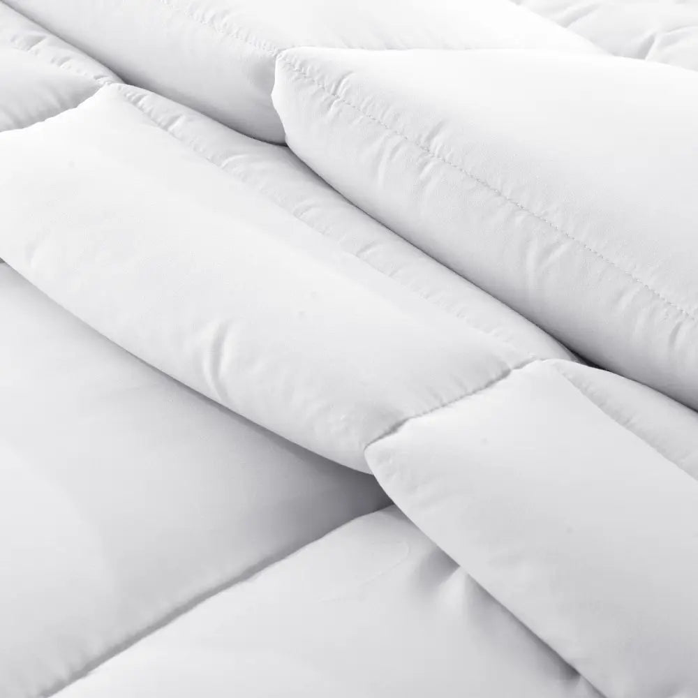 Laura Hill 700GSM Goose Down Feather Comforter Doona - Super King - Home & Garden > Bedding