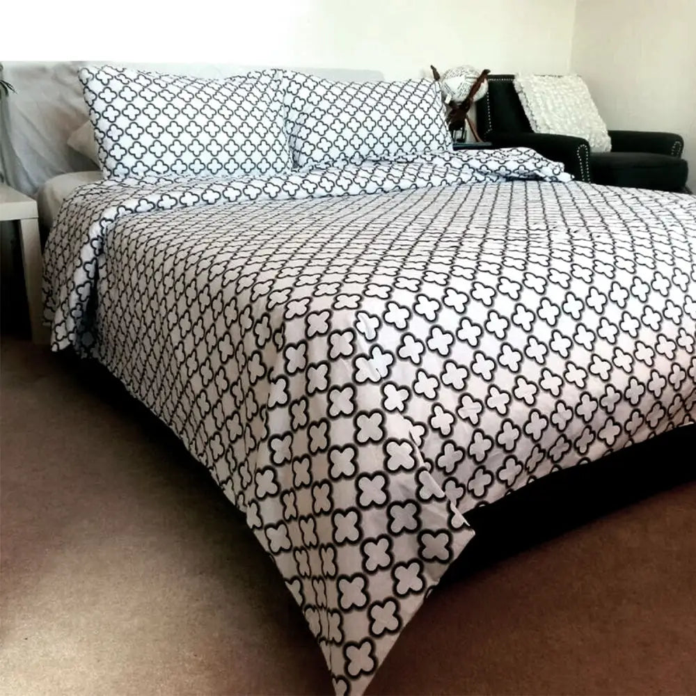Mia White 100% Cotton Quilt Cover Set Queen - Home & Garden > Bedding > Duvet Covers