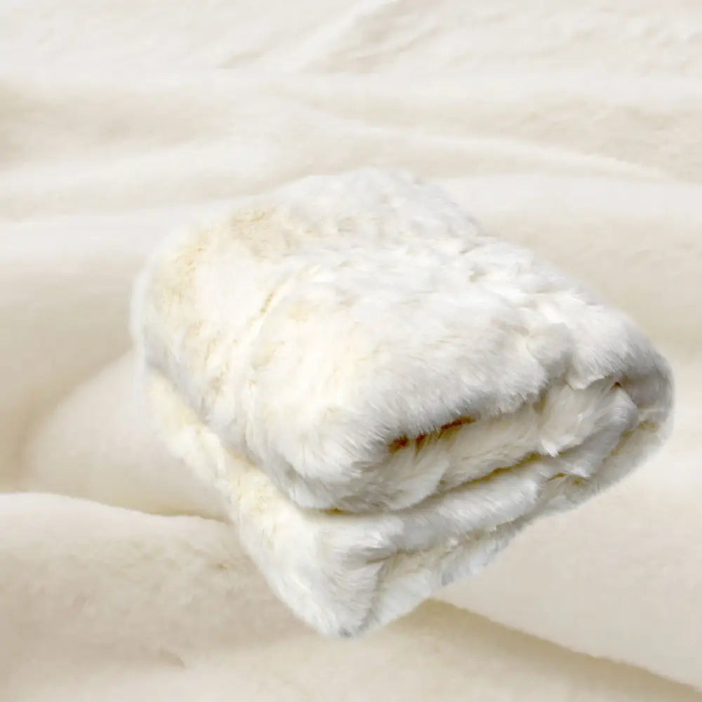 Polar Bear Luxury Faux Fur Throw Rug 127 x 152 cm - Home & Garden > Bedding