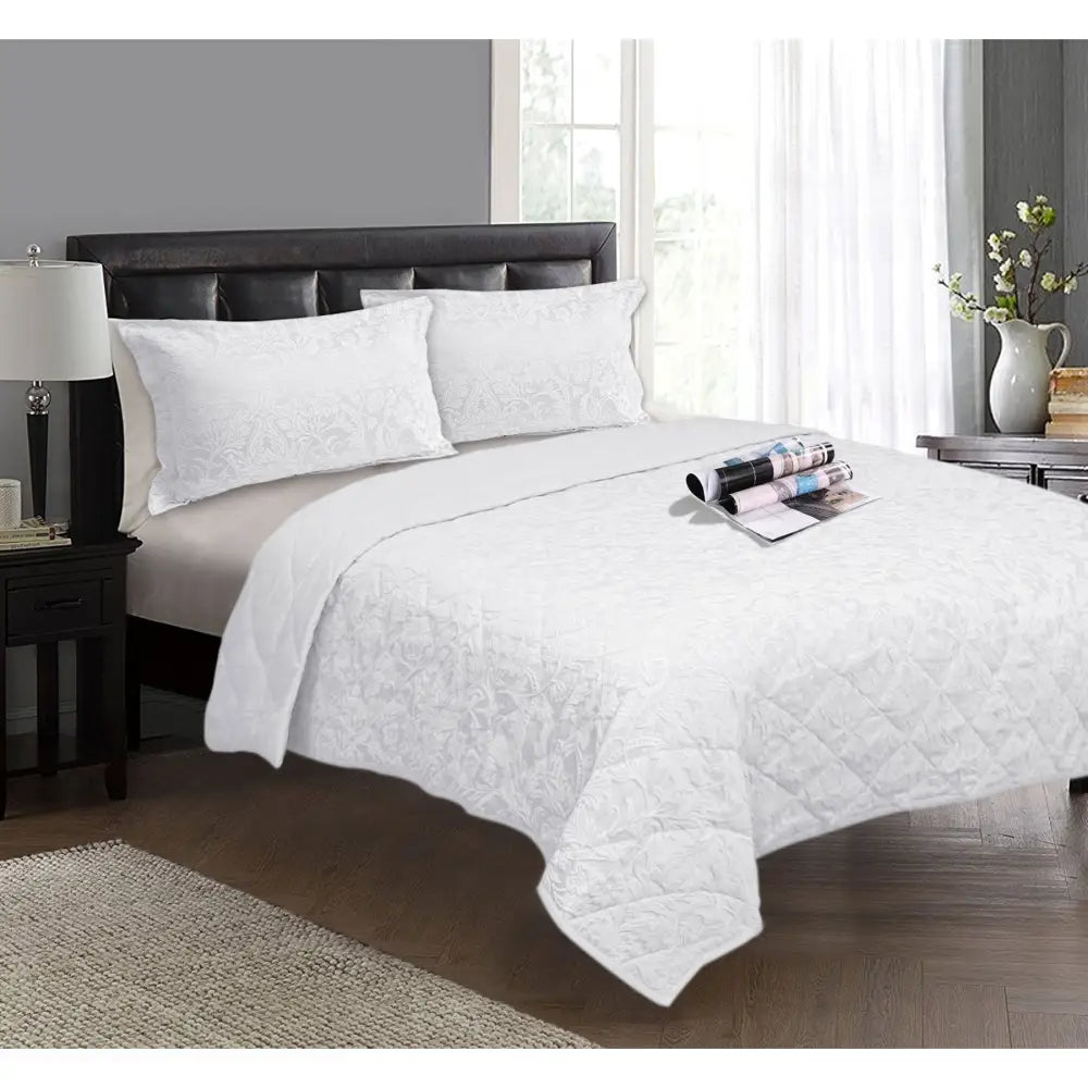 Ramesses 3 Piece Jacquard Floral Comforter Set Queen White - Home & Garden > Bedding