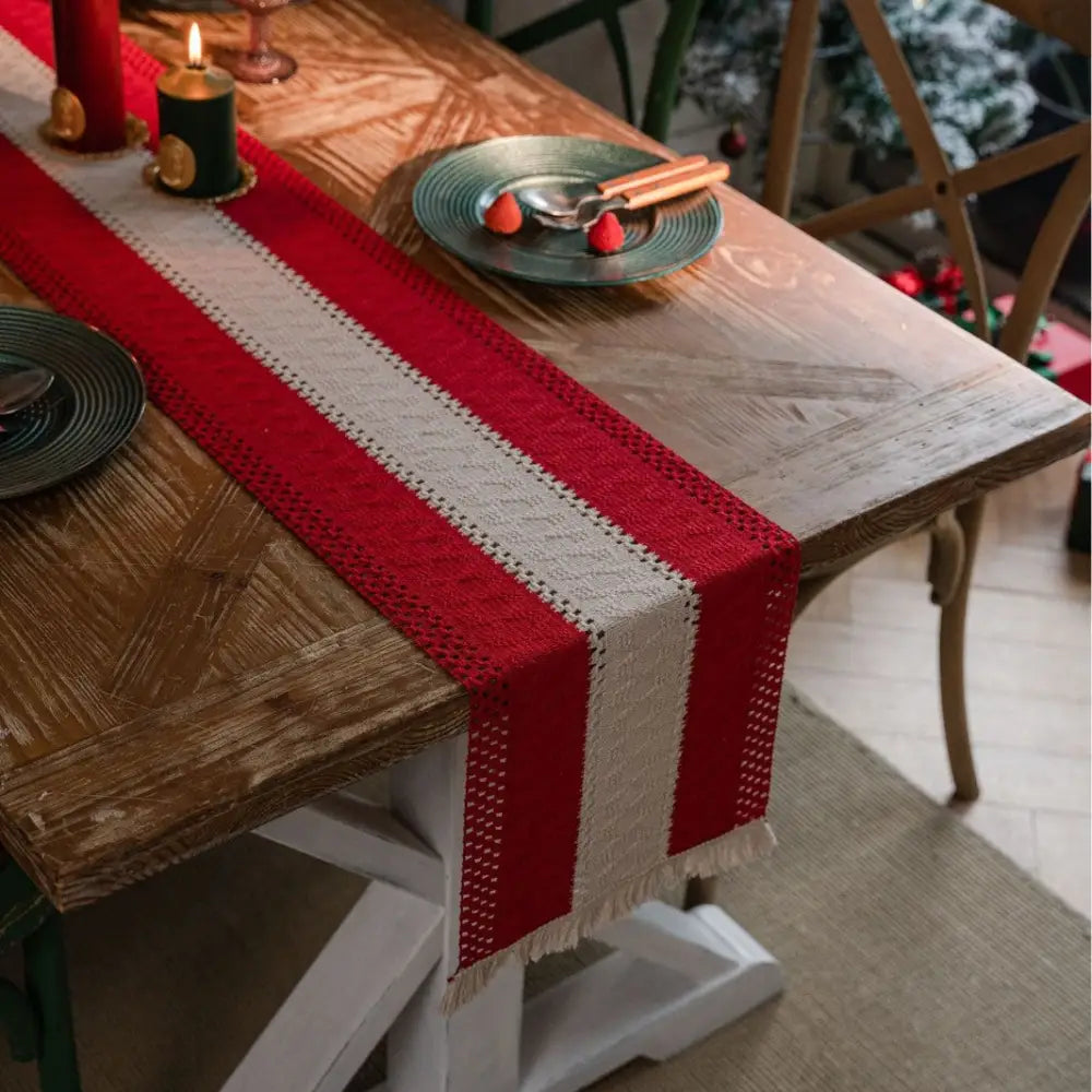 Red Twisted Red Whiskers Table Flag Vintage-Inspired Chinese Table Runner with Retro Ambiance - 30x200cm New Style Tea