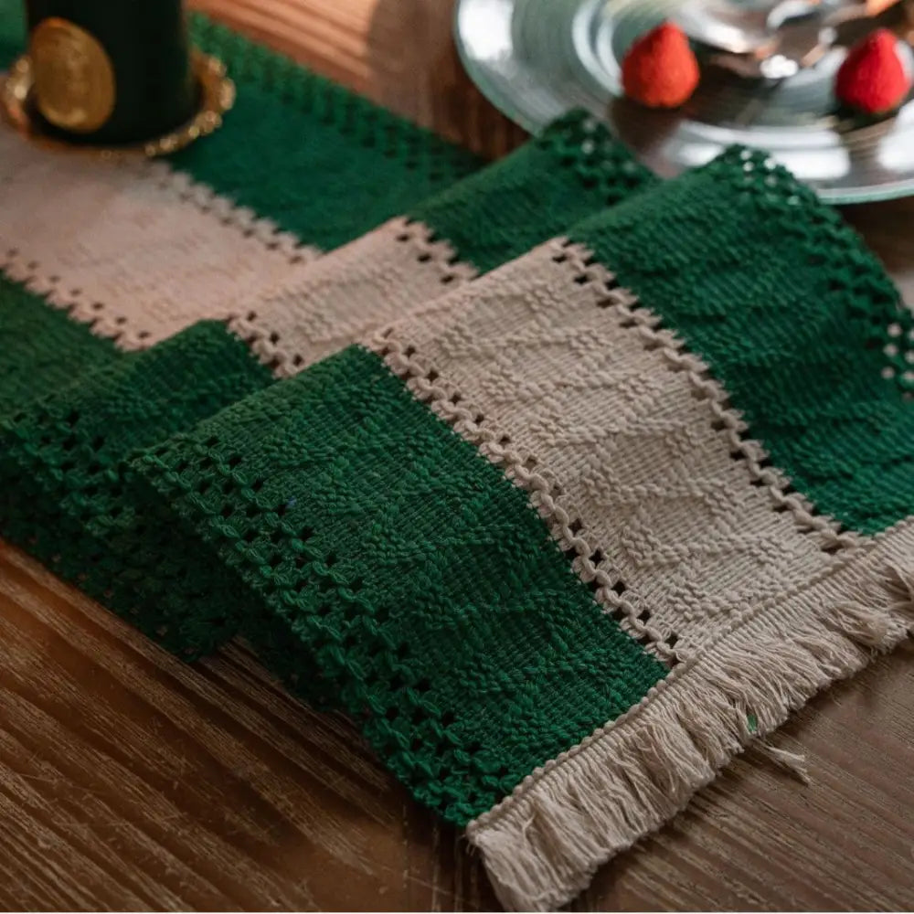 Red Twisted Red Whiskers Table Flag Vintage-Inspired Chinese Table Runner with Retro Ambiance - 30x200cm New Style Tea