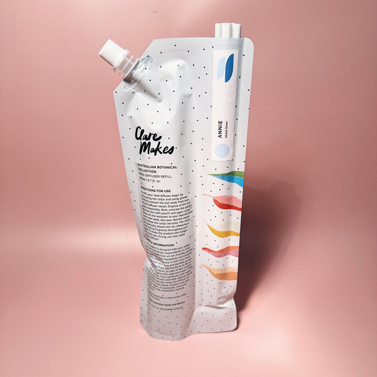 Clare Makes 200ml reed diffuser refill pouch with a separate compartment holding white reeds