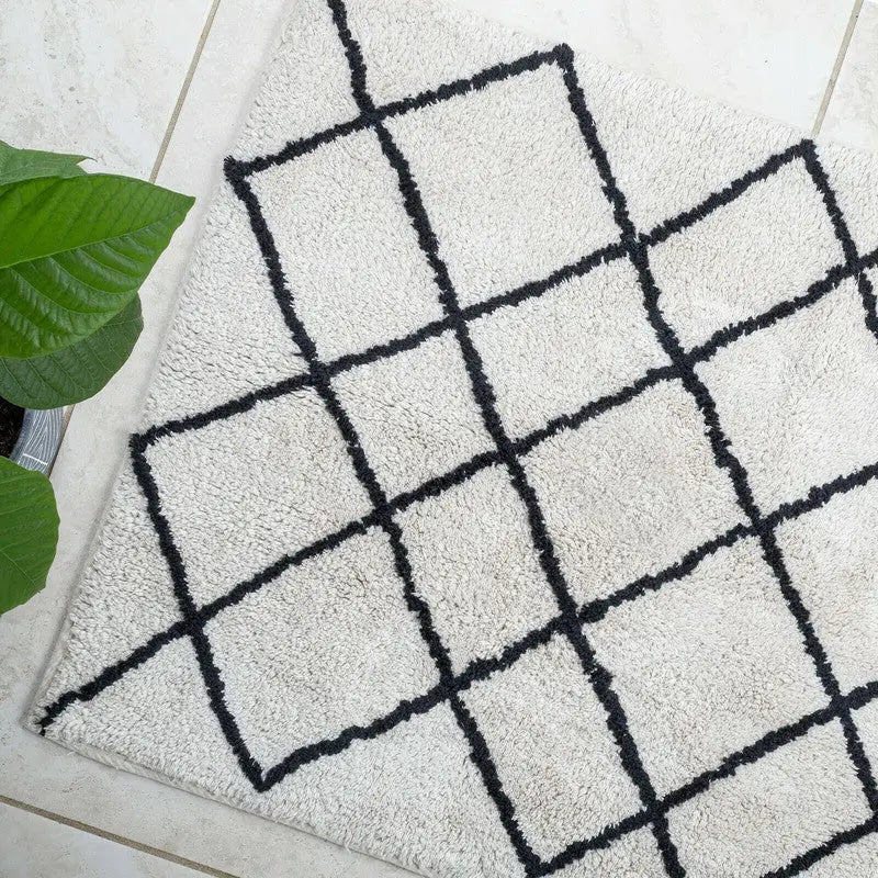 Soft Cotton Bath Rug Tufted Jacquard Design - Home & Garden > Rugs