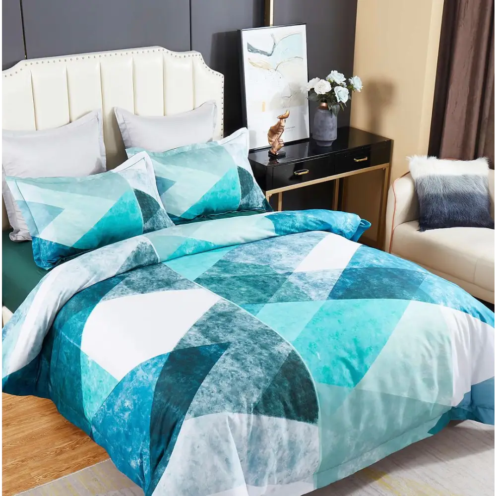 Takashi Quilt Cover Set - Queen Size - Home & Garden > Bedding