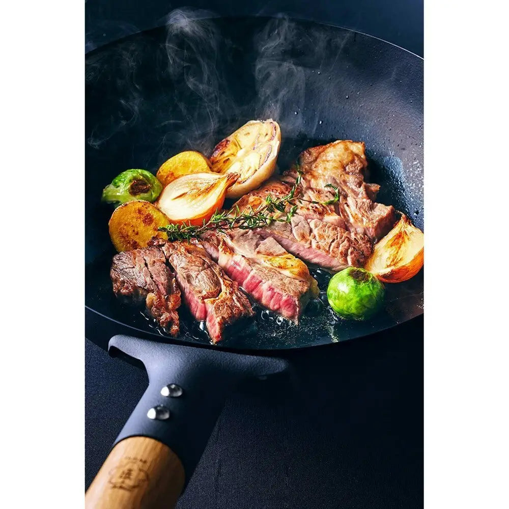 Takumi Premium Magma Plate Cast Iron Wok - Made in Japan - 24cm - Home & Garden > Kitchenware