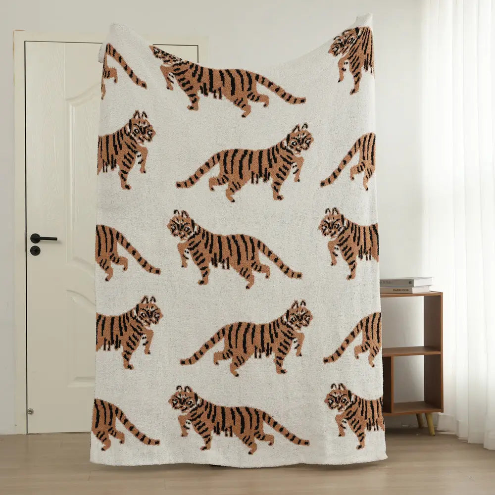 Tiger Pattern Knitted Sofa Blanket with Plush Side 130 x 160 cm 950g Ideal for Napping and Office Use - Home & Garden >