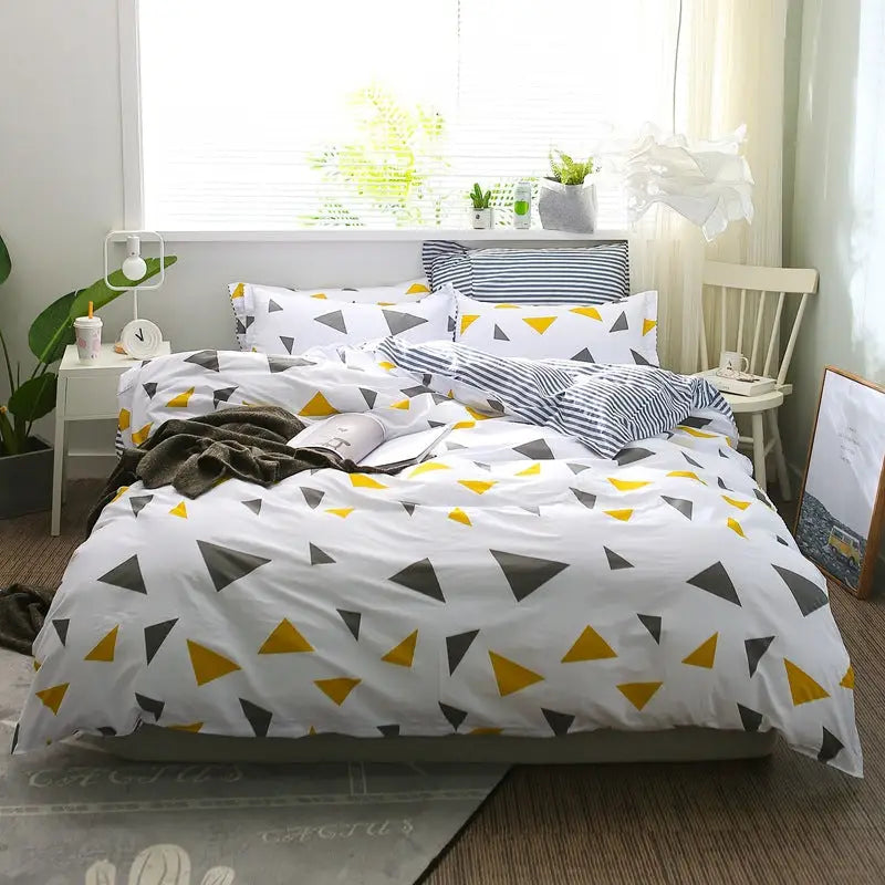 Triangle pattern Duvet Cover - 3 Piece Bedding Set (with Corner Ties)Quilt cover 200cm x 230cm pillowcase 51 x 92cm