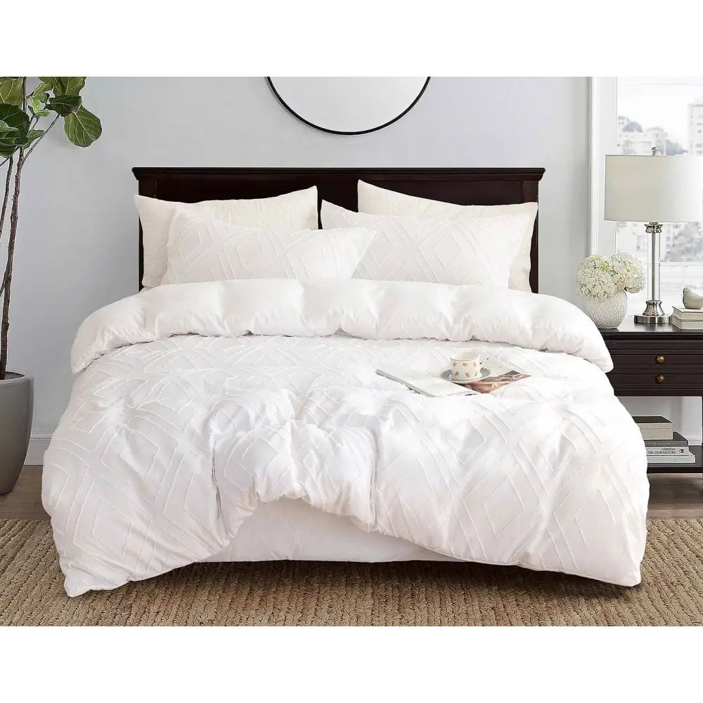 Tufted Diamond Jacquard Super King Size White Duvet Quilt Cover Set - Home & Garden > Bedding