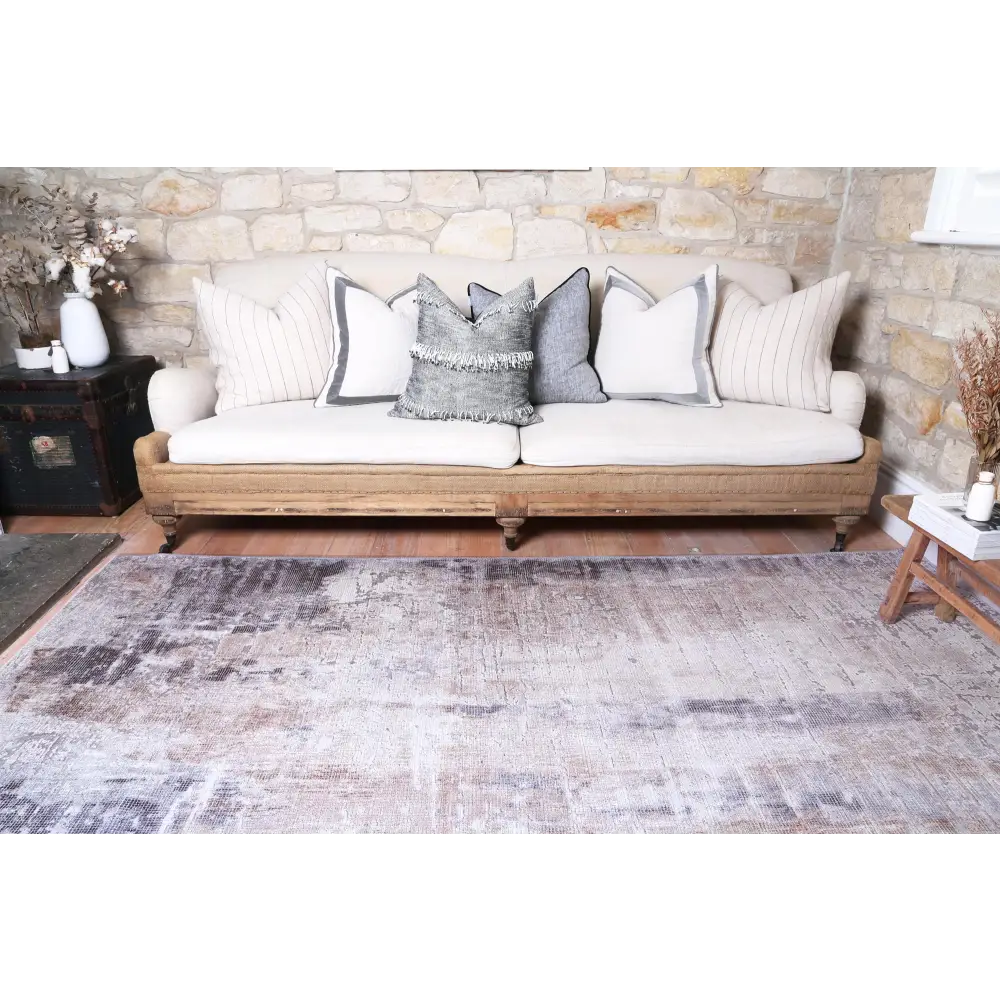 vintage-crown-leopold-ash-ivory-distressed-vintage-rug 280x380 - Home & Garden > Rugs