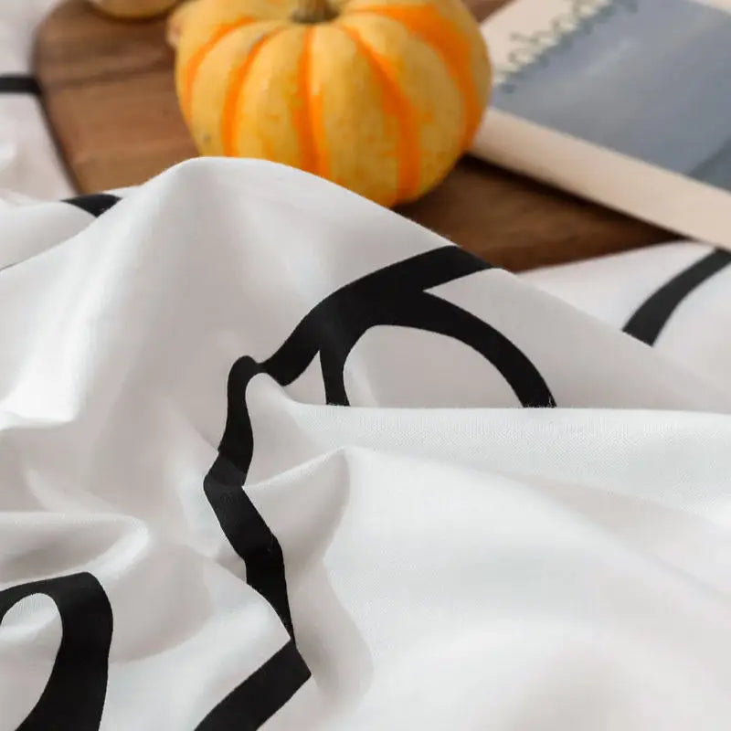 White graffiti Duvet Cover - 3 Piece Bedding Set (with Corner Ties)Quilt cover 230cm x 265cm pillowcase 51 x 92cm