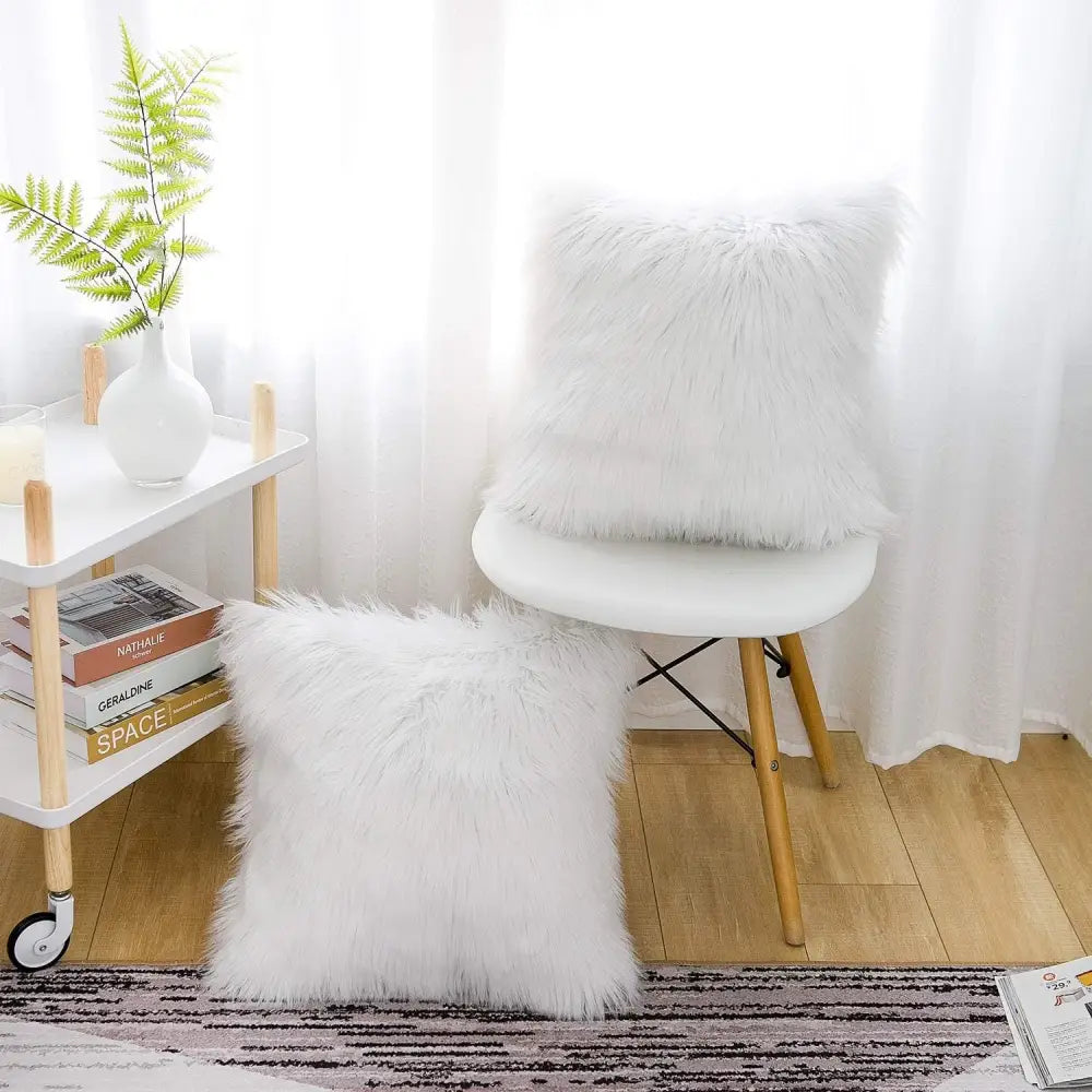 White Luxurious Long Faux Fur Cushion Covers - Set of 2 45x45cm Soft Plush Decorative Pillowcases for Sofa & Bed - Home